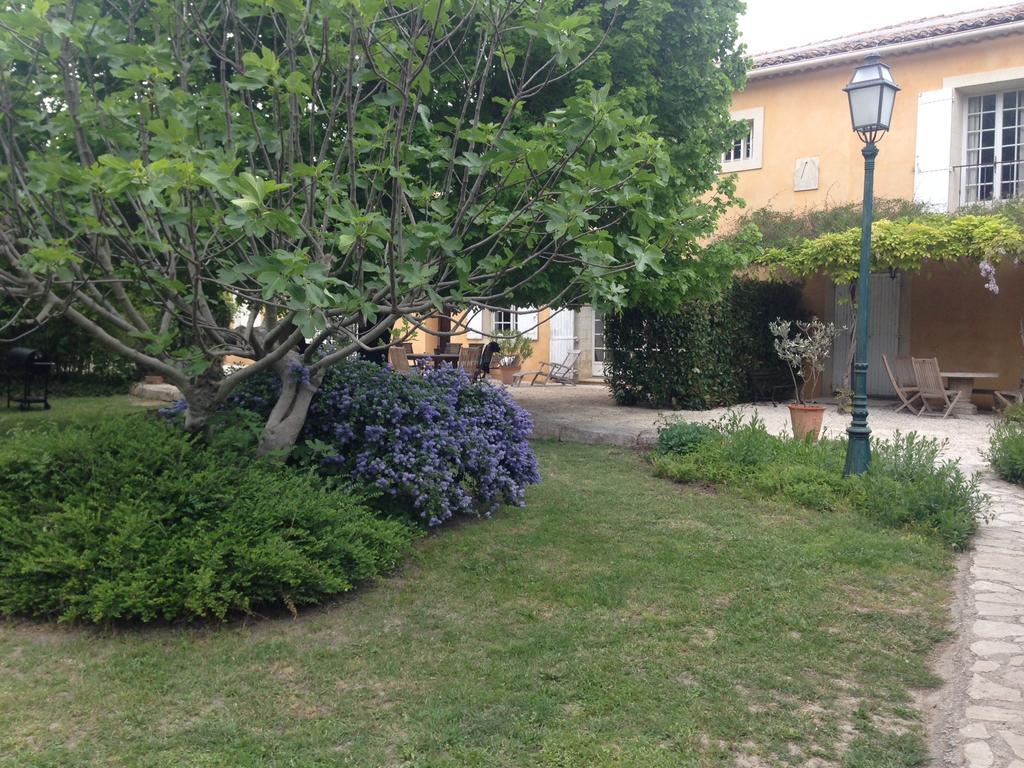 Le Mas De Trevouse Saint-Saturnin-lès-Avignon Exterior foto