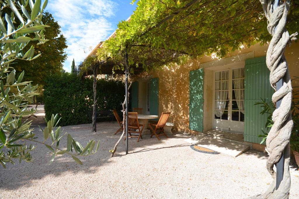 Le Mas De Trevouse Saint-Saturnin-lès-Avignon Exterior foto