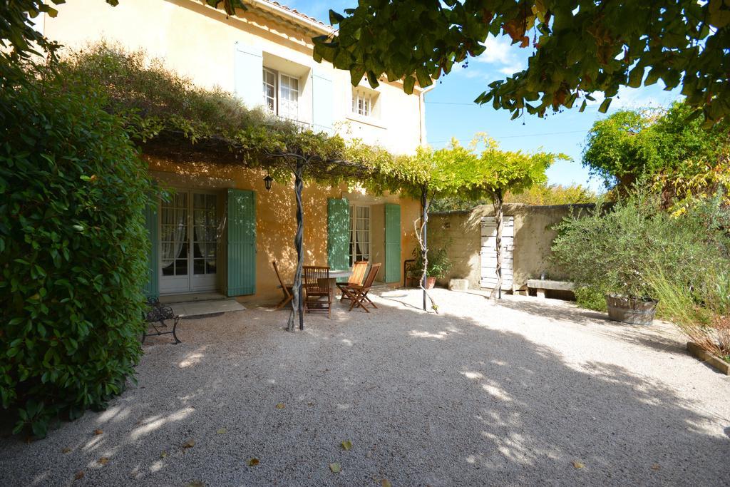 Le Mas De Trevouse Saint-Saturnin-lès-Avignon Exterior foto